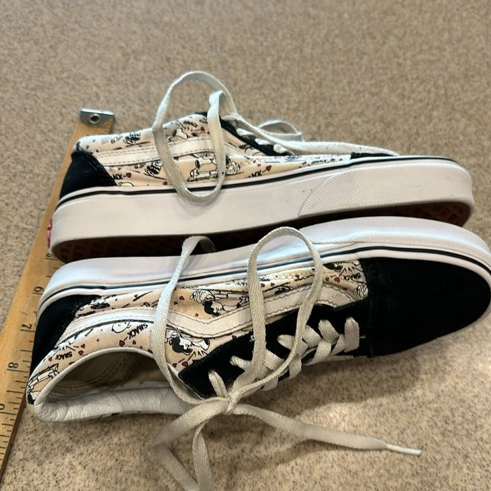 Vans lace up sneakers w/peanutsgang&hearts offwhite/blck/white/redheart  7W/5.5M - Picture 5 of 8